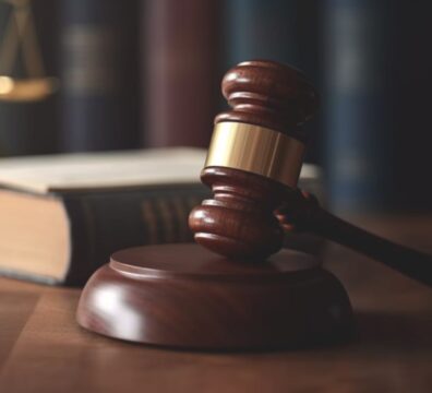 Публічність не позбавляє права на приватність: позиція Верховного Суду у справі проти медіа